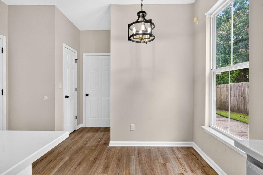 Image 41 of property listing at 514 Delafield Drive, Summerville, SC 29483