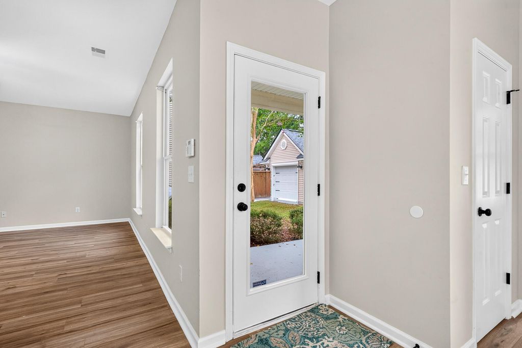 Image 49 of property listing at 514 Delafield Drive, Summerville, SC 29483