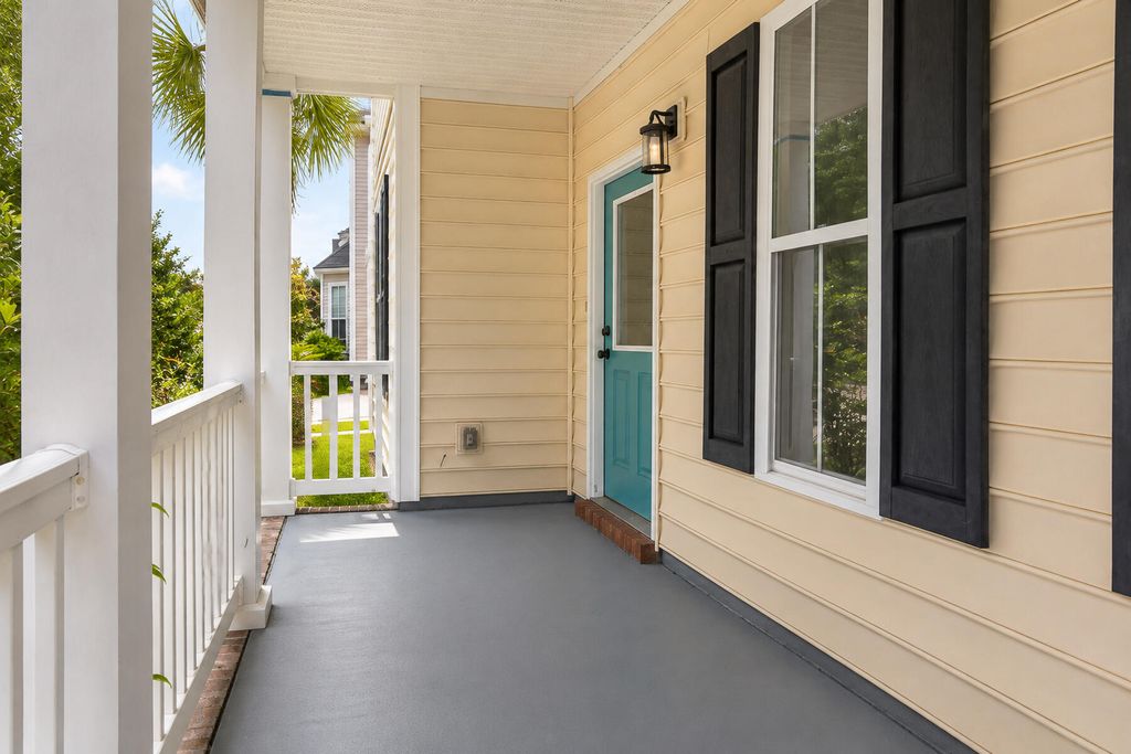 Image 6 of property listing at 514 Delafield Drive, Summerville, SC 29483