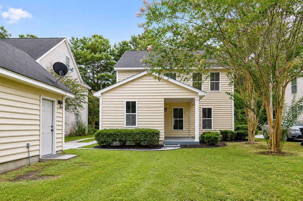 Image 91 of property listing at 514 Delafield Drive, Summerville, SC 29483