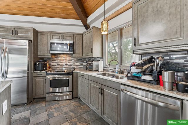 S1086 Timber Lane, Fremont, NE 68025