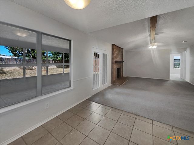 1009 N 4th Street, Copperas Cove, TX 76522