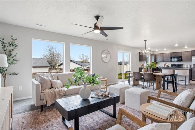 561 S Bangor Way, Nampa, ID 83687