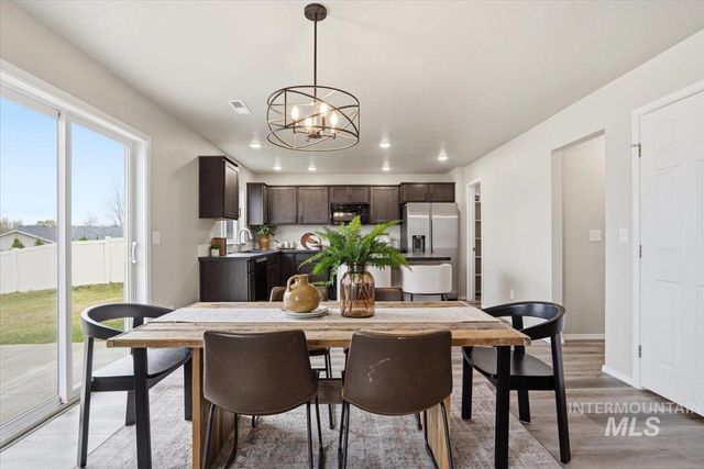 561 S Bangor Way, Nampa, ID 83687