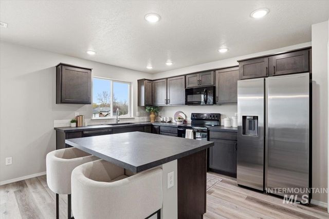 561 S Bangor Way, Nampa, ID 83687