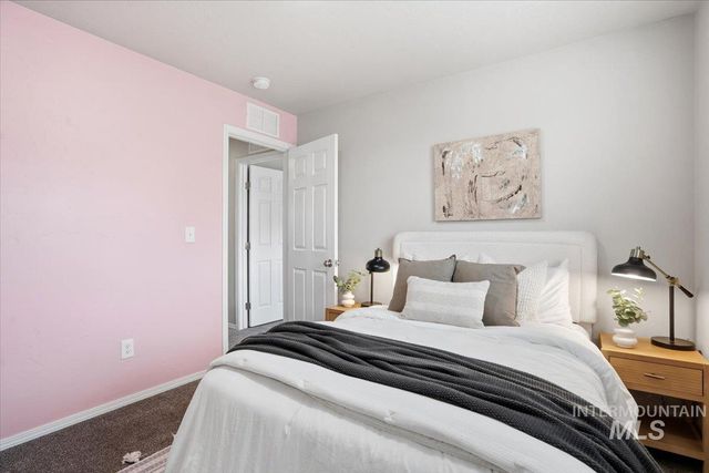 561 S Bangor Way, Nampa, ID 83687