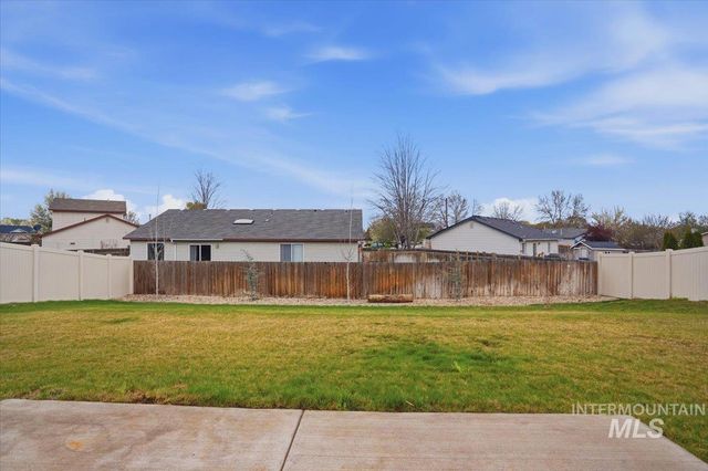 561 S Bangor Way, Nampa, ID 83687