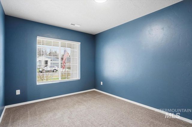 561 S Bangor Way, Nampa, ID 83687