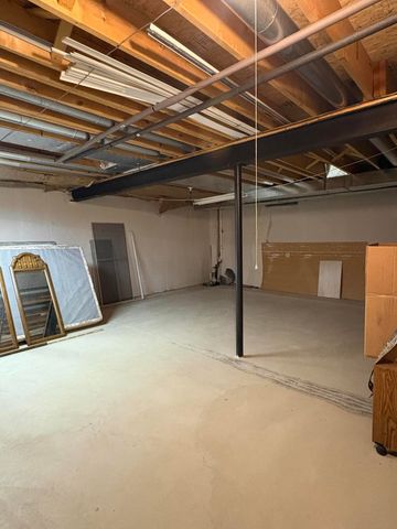 23739 N Park Drive, New Boston, MI 48164