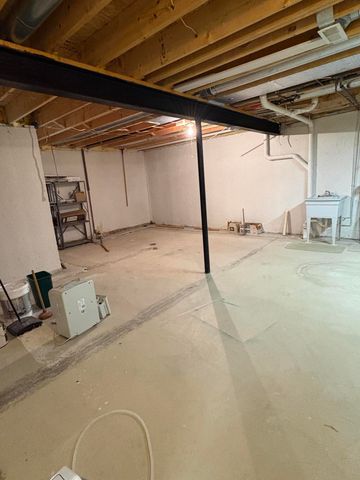 23739 N Park Drive, New Boston, MI 48164