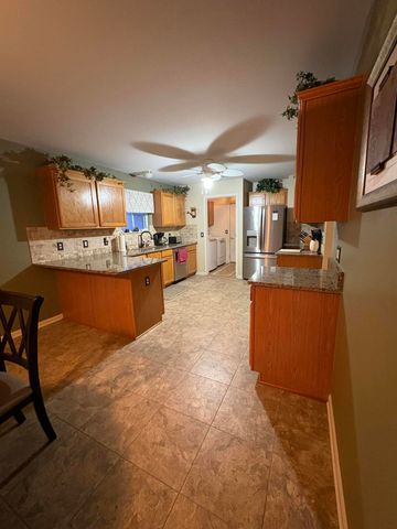 23739 N Park Drive, New Boston, MI 48164