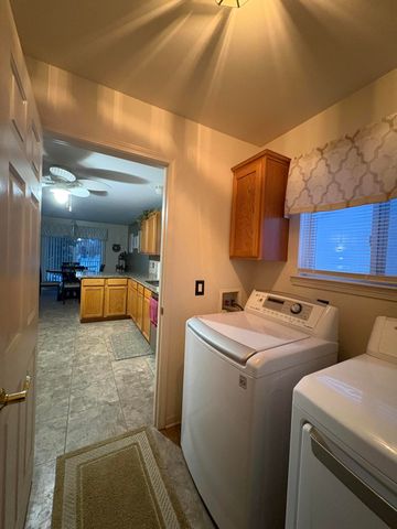 23739 N Park Drive, New Boston, MI 48164