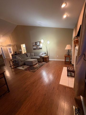 23739 N Park Drive, New Boston, MI 48164