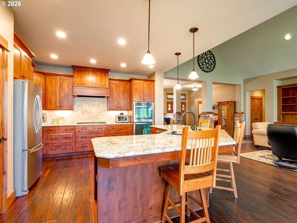 Image 14 of property listing at 1697 Nw EMERSON Ct, Mc Minnville, OR 97128