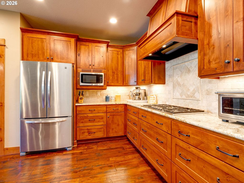 Image 15 of property listing at 1697 Nw EMERSON Ct, Mc Minnville, OR 97128