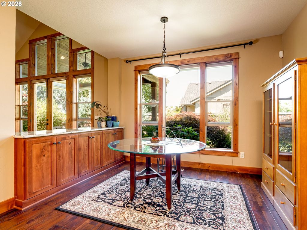 Image 19 of property listing at 1697 Nw EMERSON Ct, Mc Minnville, OR 97128