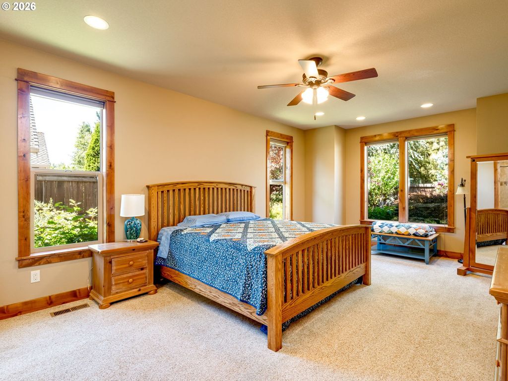 Image 24 of property listing at 1697 Nw EMERSON Ct, Mc Minnville, OR 97128