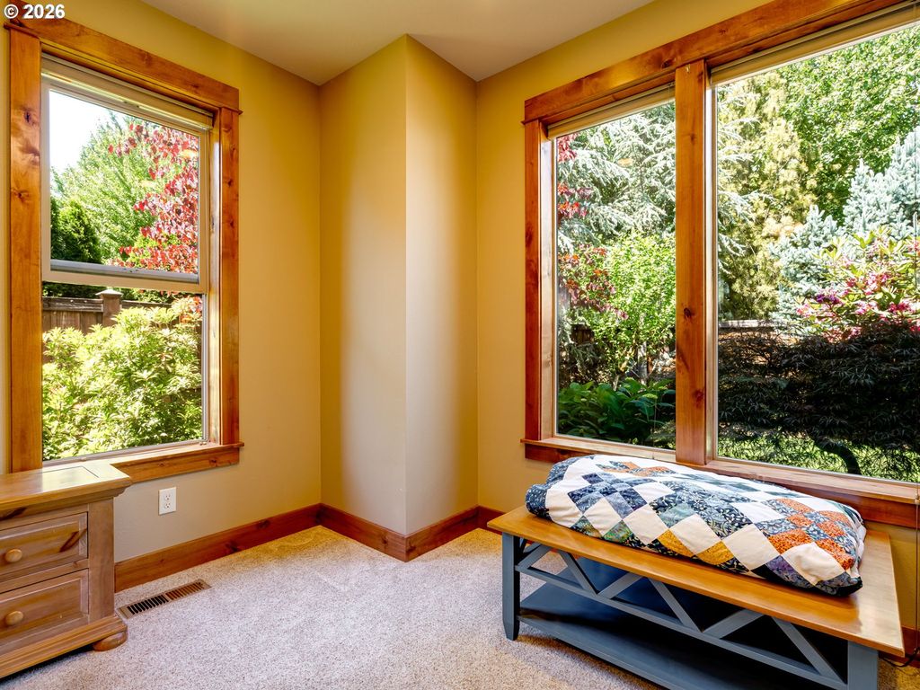Image 25 of property listing at 1697 Nw EMERSON Ct, Mc Minnville, OR 97128