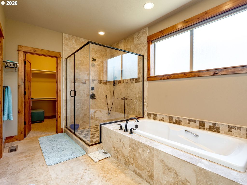 Image 27 of property listing at 1697 Nw EMERSON Ct, Mc Minnville, OR 97128