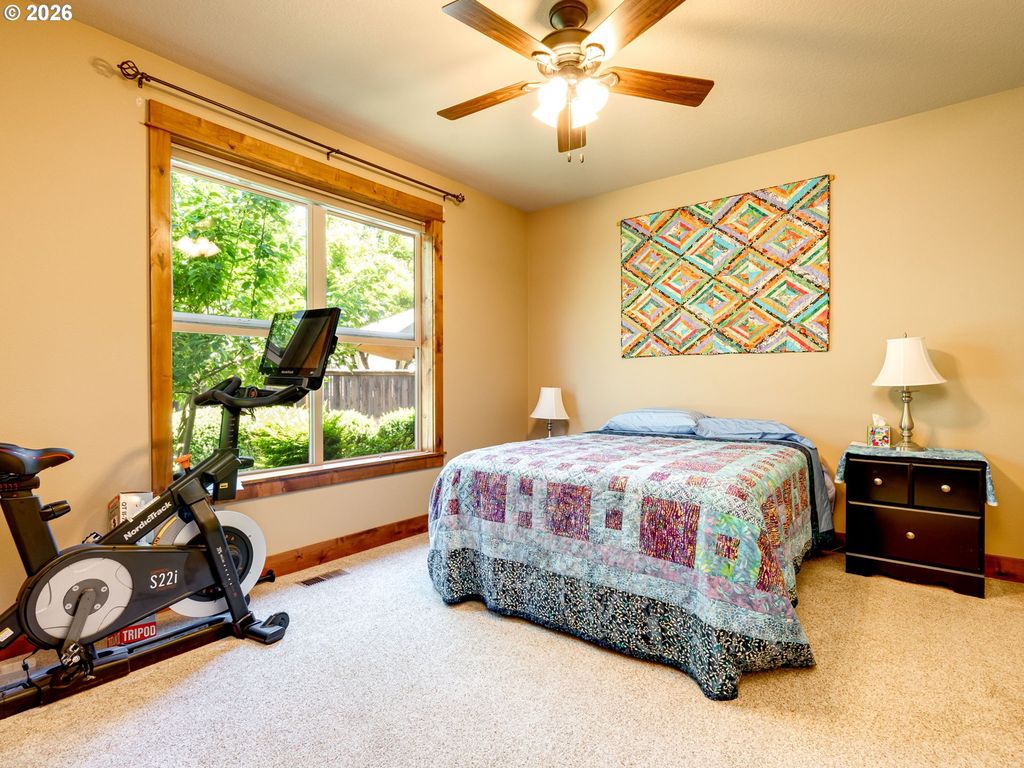 Image 29 of property listing at 1697 Nw EMERSON Ct, Mc Minnville, OR 97128