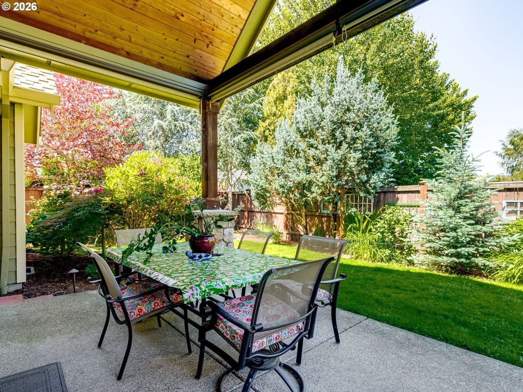 Image 38 of property listing at 1697 Nw EMERSON Ct, Mc Minnville, OR 97128