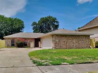 16007 Brookford Drive, Houston, TX 77059