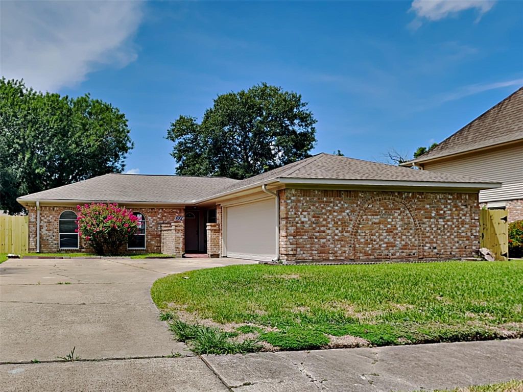 16007 Brookford Drive, Houston, TX 77059