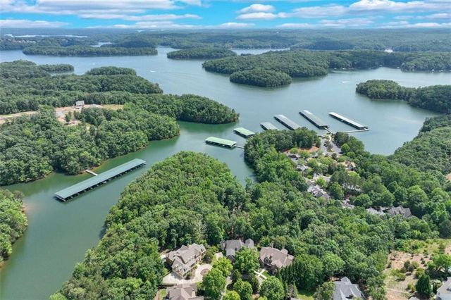 6226 Random Winds Bluff, Gainesville, GA 30506