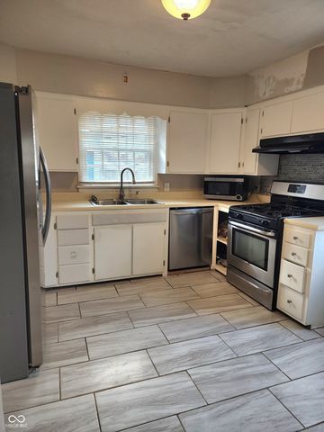 1512 Grand Avenue, Columbus, IN 47201