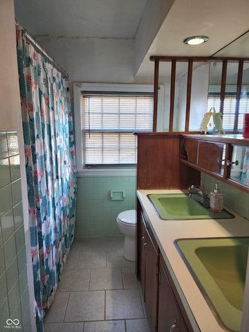 1512 Grand Avenue, Columbus, IN 47201