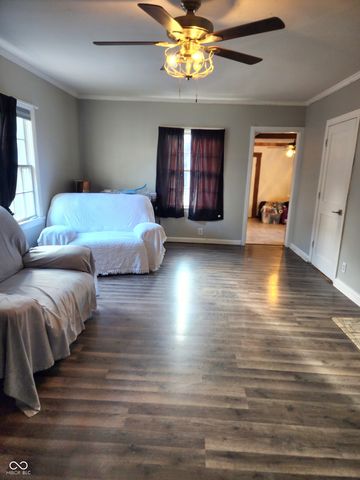 1512 Grand Avenue, Columbus, IN 47201