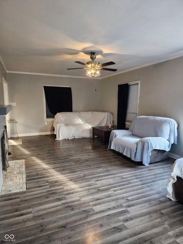 1512 Grand Avenue, Columbus, IN 47201