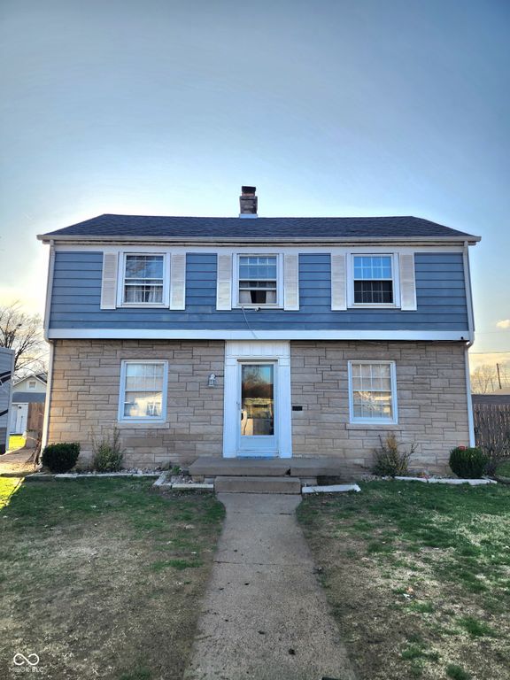 1512 Grand Avenue, Columbus, IN 47201