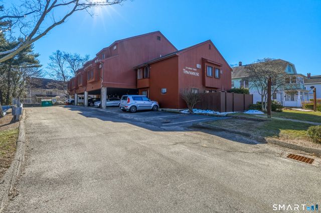 275 Broad Street APT 9, Meriden, CT 06450