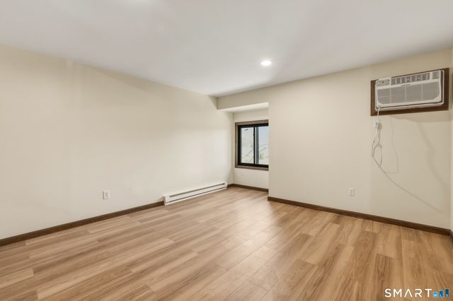 275 Broad Street APT 9, Meriden, CT 06450