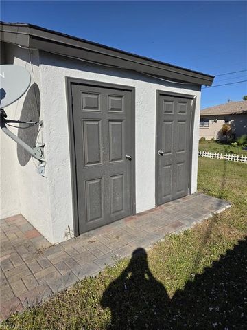 112 SW 35th TER, Cape Coral, FL 33914