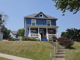 605 Academy Street, Elroy, WI 53929