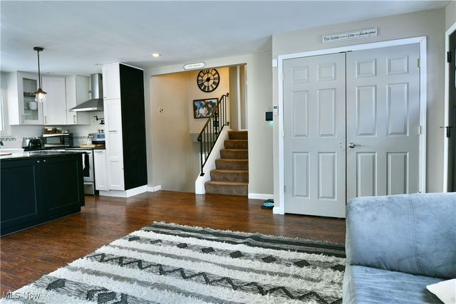 3123 Malibu Drive SW, Warren, OH 44481