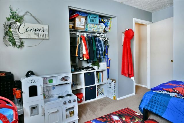 3123 Malibu Drive SW, Warren, OH 44481