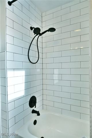 3123 Malibu Drive SW, Warren, OH 44481