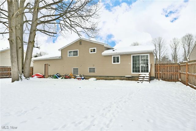 3123 Malibu Drive SW, Warren, OH 44481