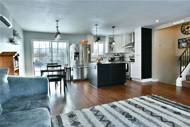 3123 Malibu Drive SW, Warren, OH 44481