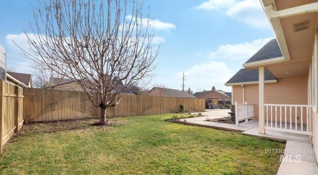 3889 N Maple Grove Rd, Boise, ID 83704