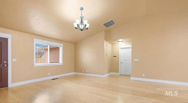 3889 N Maple Grove Rd, Boise, ID 83704