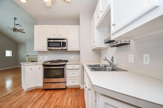 3715 Main Plaza Drive, Houston, TX 77025