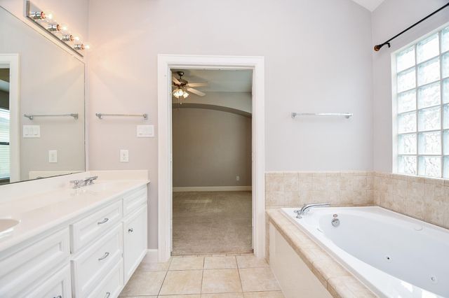 3715 Main Plaza Drive, Houston, TX 77025