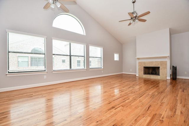 3715 Main Plaza Drive, Houston, TX 77025