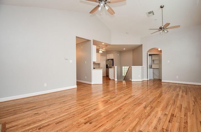 3715 Main Plaza Drive, Houston, TX 77025