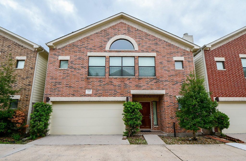 3715 Main Plaza Drive, Houston, TX 77025