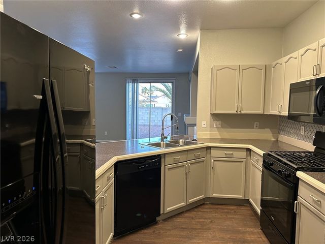 1190 Stormy Valley Road, Las Vegas, NV 89123